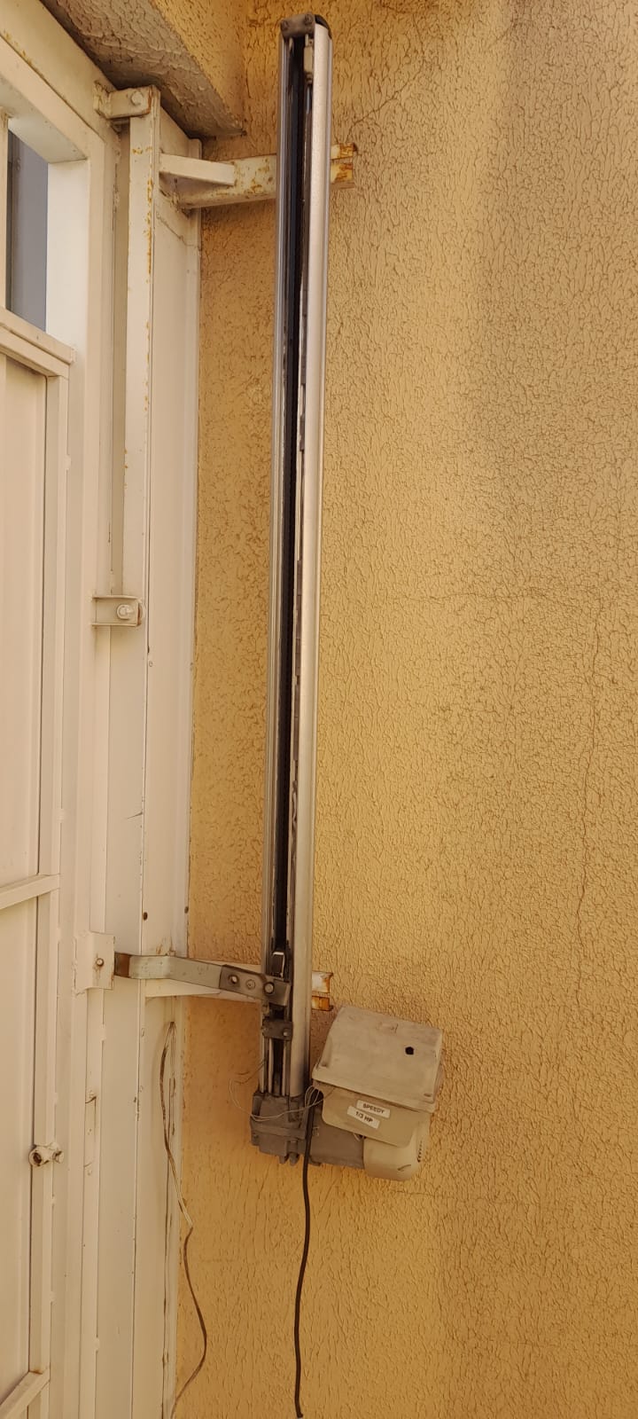 conserto de motor de portão automático feito no local em Suzano