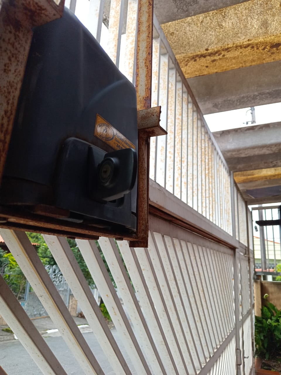 instalação de motor de portão em imóvel residencial em Jandira