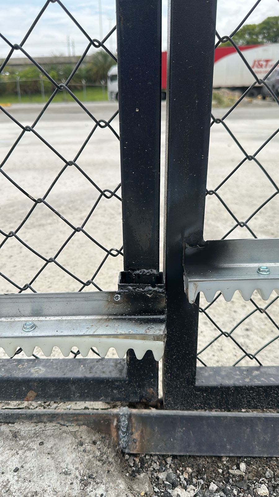 Manutenção anual de motor de portão em Cotia: manutenção do motor de portão com limpeza, ajuste e lubrificação