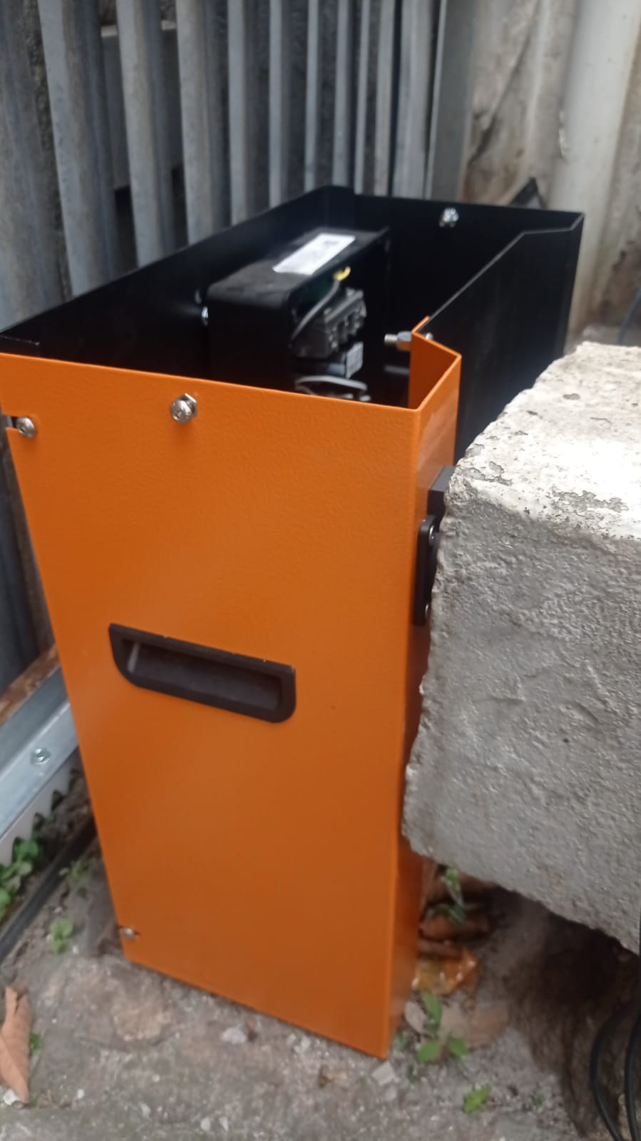 Conserto de portão eletrônico em Taboão da Serra: manutenção de portão eletrônico residencial