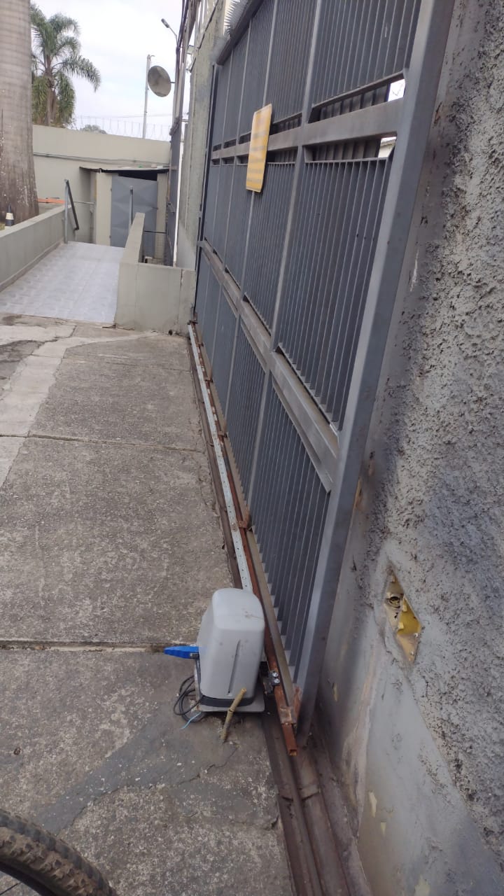Troca de cabo de aço de portão basculante em Osasco: reparo de portão basculante em garagem